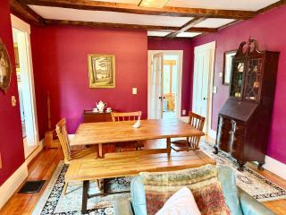 Renovated Ambrose House with Antique Decor and Sun Porch - Center Harbor - 3