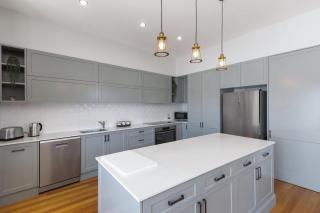 Riverfront Family Home in Mildura - Mildura - 8