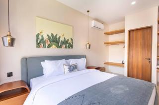 Chic 1BR Retreat with Modern Interior - 2