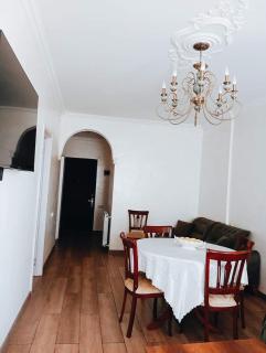 Booking - Batoemi - 4