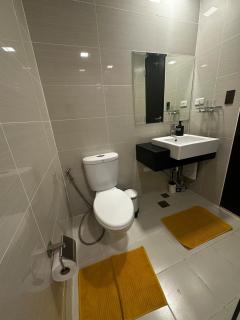 Premium 1BR suite Modern Filipino at BGC w balcony - Manila - 9