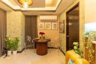 Premium 1BR suite Modern Filipino at BGC w balcony - 2