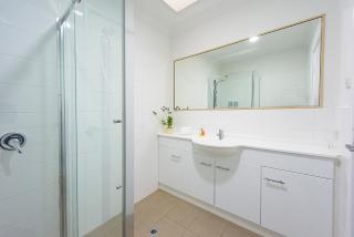 Blue Horizon Retreat - Broadwater - 8