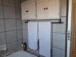 2 bedroom family friendly cosy & luxury home, walking distance to Doringkloof Mall - Centurion - 7