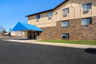 Econo Lodge Inn & Suites - Auburn - 7