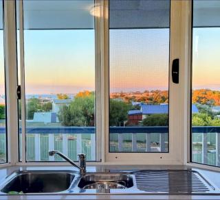 Falcon Pet- Friendly Bayview Beach House - - 4