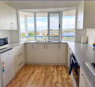 Falcon Pet- Friendly Bayview Beach House - - 5