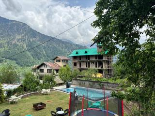 Hotel Smugglers Mountain View - central heated & air Cooled #Free Pick from Volvo Bus Stand - Manāli - 8