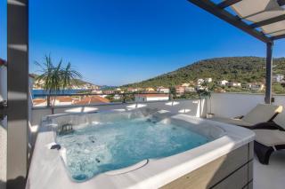Villa Dalmatian Child with swimming pool, close to the beach - Vinišće - 8