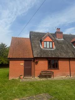 Character 2 bed cottage near the River Thurne - 4