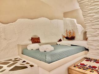 Ioulis Century Home - Yulis - 4