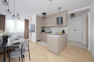 Bright Apartment Close to PGE with Parking by Noclegi Renters - Varsovie - 8