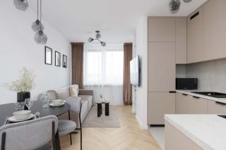 Bright Apartment Close to PGE with Parking by Noclegi Renters - Varsovie - 5