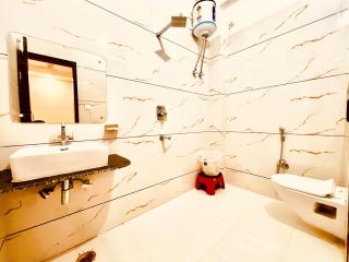 Hotel The Meridian - A Four Star Luxury Hotel, Haridwar - Haridwar - 6