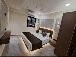 Hotel The 19 - Ahmedabad - 7
