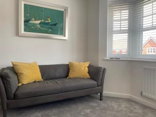 Exclusive suite, Thornton, Liverpool Near Crosby - 5