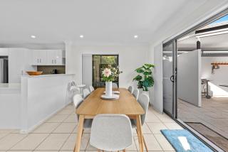 Lux Waterfront Villa with Magnesium Spa - The Goldie - Gold Coast - 6