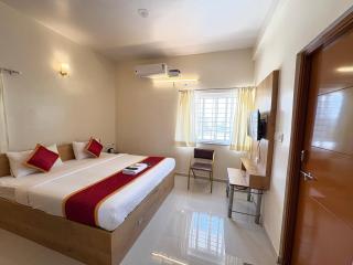 4BHK with Balcony-Sai Grand Villas and Hotel Near Bangalore Airport - - 8