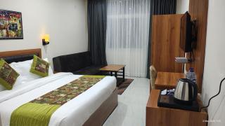 AI 360 Degree Hotel - Lansdowne - 4