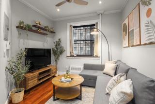 Trendy NYC Stay Close to It All - 0