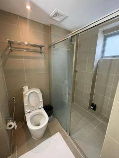 Makati City Serenity Tower 2501 - 4