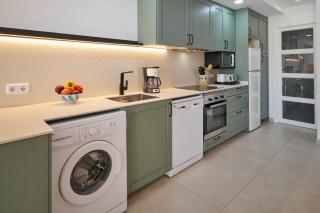 Waterfront Apartment 'Maria'. Pool. WIFI - 3