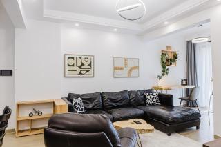 Modern Haven 1BR with a View - 4