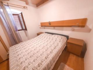 Charming One-Bedroom Apartment in the Heart of Murter Town Centre - Murter - 7