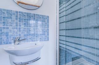 Self Catered Chalet with Indoor Pool - Essert-Romand - 5