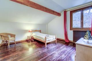 Self Catered Chalet with Indoor Pool - Essert-Romand - 1