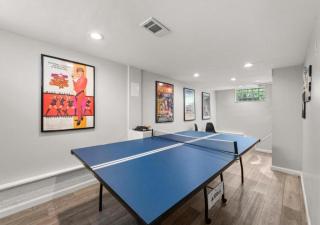 Cozy 3-Bedroom Near Cleveland - Euclid - 9