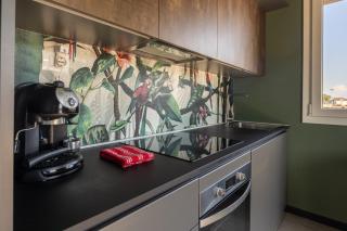 CasaMarga Urban Chic Apartment with Balcony, private parking, panoramic city view balcony, 2 klm from Cinque Terre station, walking distance to waterfront - 2
