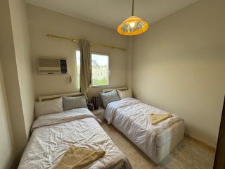 870 · 2BR Townhouse with backyard - Sheikh Zayed - 3