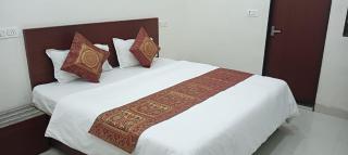 Avadh Garden Marriage Lawn & Guest House - - 4