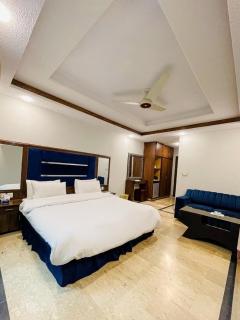 Shanze Hotel And Suites - Lahore - 2