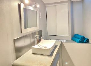 Canolle Charme Climatisé 1mn du port by LaConciergerie13 - 2