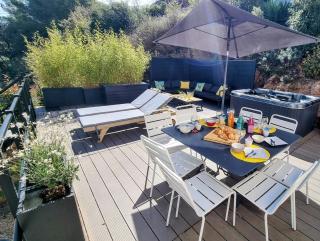 VILLA ROUQUIER, Vue Panoramique, Mer et Port de Sète, Climatisé, Jacuzzi - 2