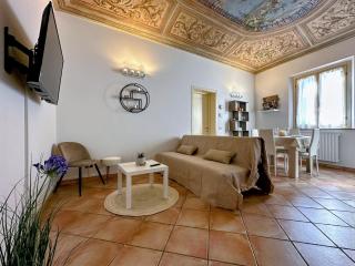 Vicino al Centro e a Parcheggi Gratuiti - Affresco Strepitoso - 9