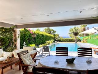 Sea Front Private Villa with Salt Pool - Çeşme - 8