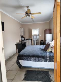 Silver Swan Accommodation - Lichtenburg - 9