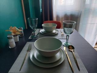 Boutique Studio with Balcony & Radisson View Calea Victoriei - Bucharest - 5