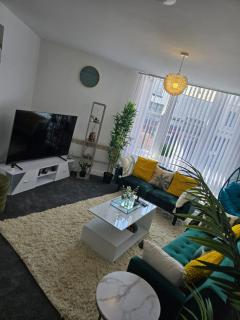 Luxury stylish Charming City Apartment with Private Entrance in Wolverhampton - Wolverhampton - 7