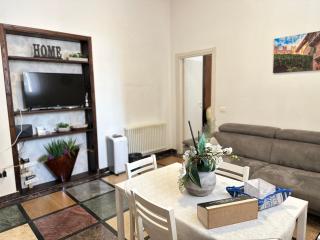 Arena Suite Garibaldi Verona Centro - Verona - 8