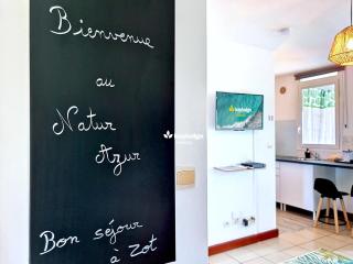 Natur Azur - studio - 20 m2 - proche de la Clinique - Sainte-Clotilde - Saint-Denis - 9