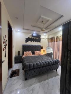 Cozy Apartment in Bahria town Rawalpindi Islamabad - Rawalpindi - 0