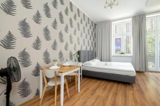 Cosy Studios Very Berry in Poznań Close to the Park by Noclegi Renters - 1