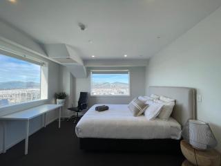 In The Clouds! 3Bed3Bath Panoramic City View Suite - Christchurch - 1