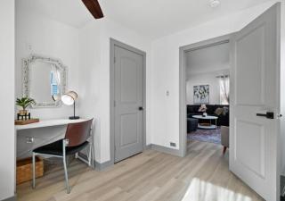 Gorgeous Remodel Game Room Sleeps 8 - Akron - 5