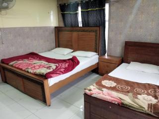 Buttkarahi Hotel And Restaurant - Dargai - 0