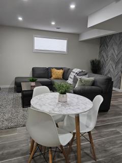 Brand New, Fully furnished luxurious & cozy suite - - 7